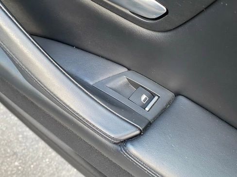 Used 2016 BMW 550i xDrive Sedan image 19