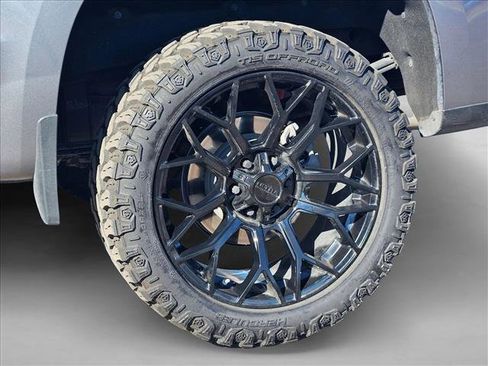 Used 2022 Chevrolet Silverado 1500 LT Trail Boss w/ Convenience Package II image 20