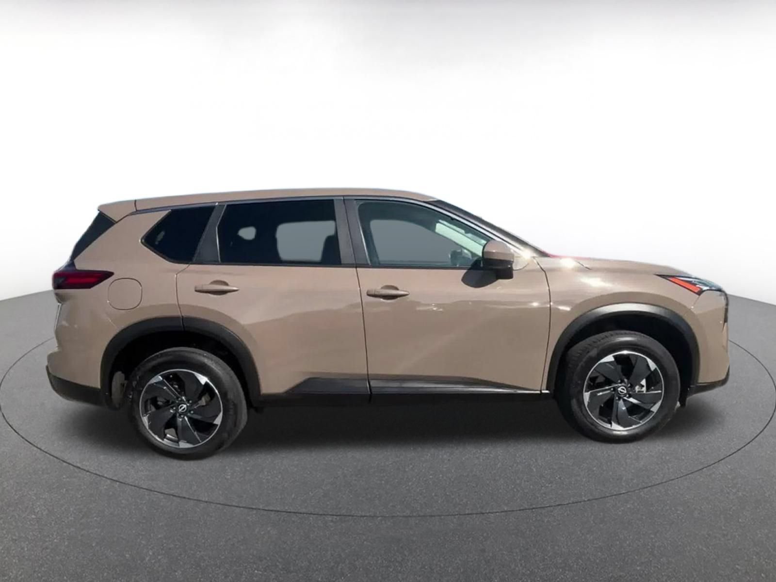 Used 2025 Nissan Rogue SV AWD/4WD image 15