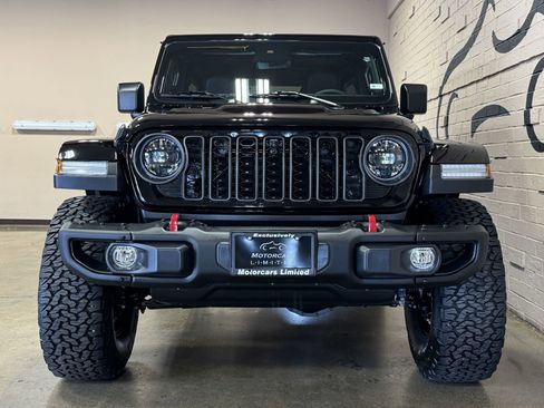 Used 2024 Jeep Wrangler Unlimited Rubicon AWD/4WD image 13