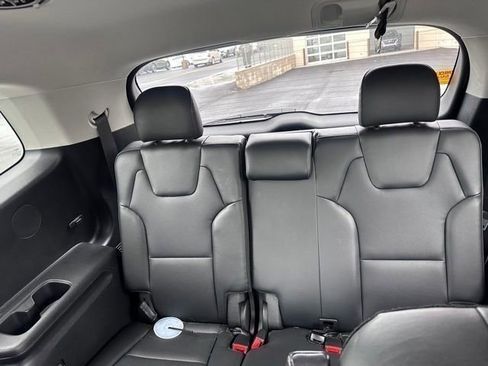 Used 2025 Kia Telluride S FWD image 13