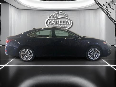 Used 2017 Lexus ES 350 w/ Luxury Package image 4