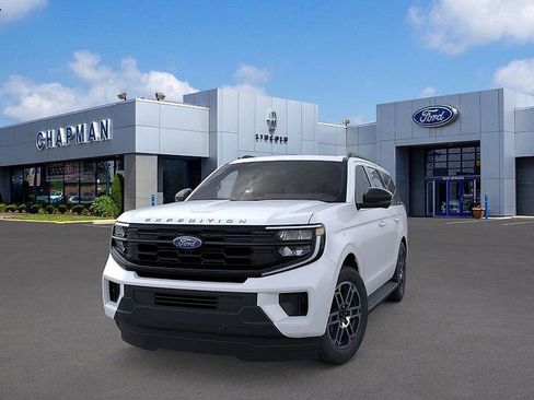 New 2025 Ford Expedition Active image 2