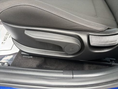 Used 2023 Hyundai Elantra SEL FWD image 13