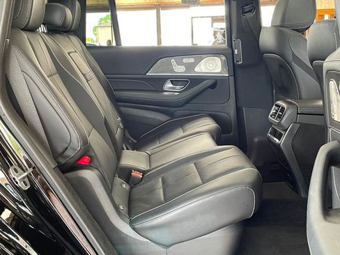 Used 2023 Mercedes-Benz GLS 580 4MATIC image 32