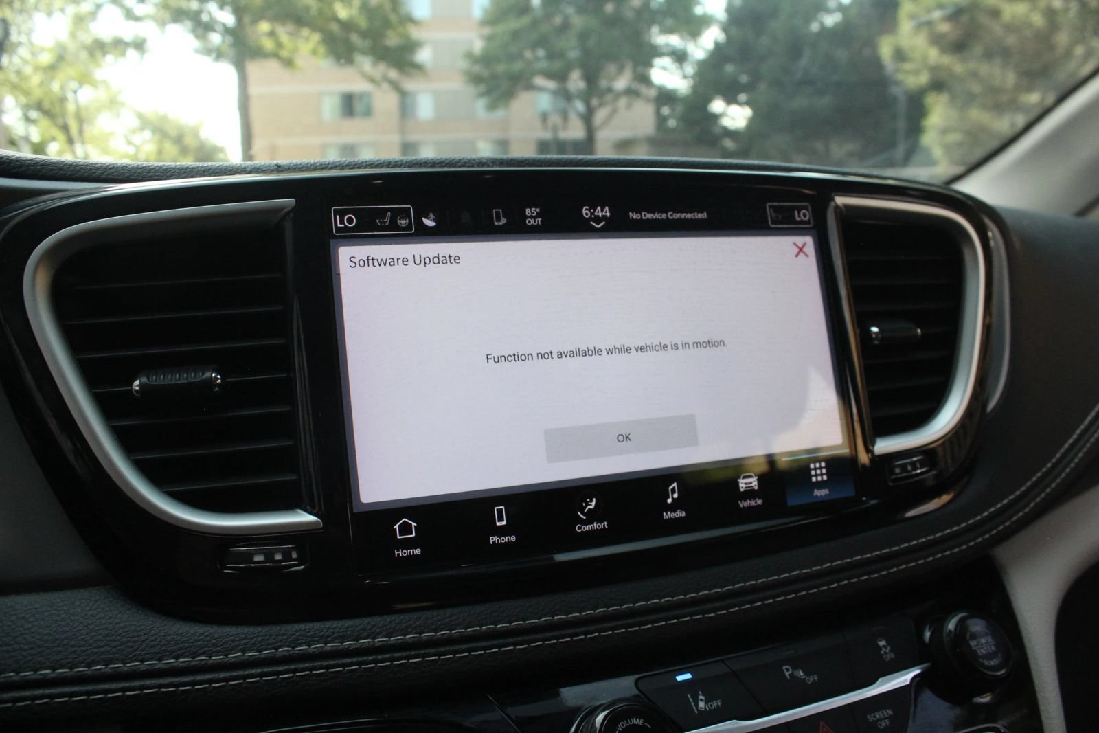Used 2023 Chrysler Pacifica Touring-L FWD image 29