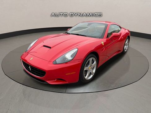 Used 2012 Ferrari California image 3