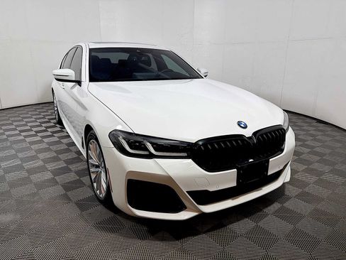 Used 2023 BMW 530i xDrive w/ M Sport Package AWD/4WD image 2