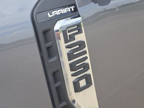 Used 2023 Ford F250 Lariat w/ FX4 Off-Road Package AWD/4WD image 12