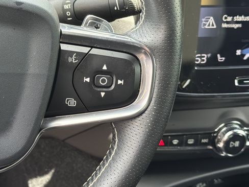 Used 2019 Volvo XC40 T5 R-Design AWD/4WD image 20