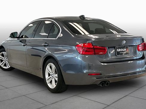 Used 2018 BMW 330i Sedan w/ Convenience Package RWD image 10