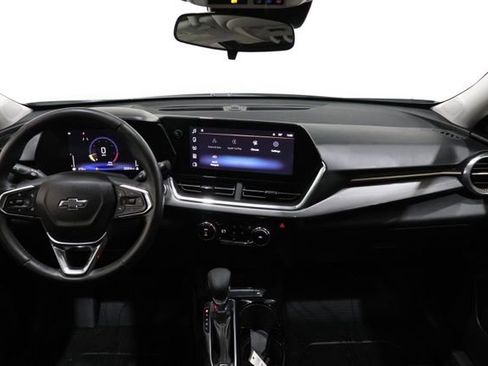 Used 2024 Chevrolet Trax ACTIV w/ Sunroof Package FWD image 16