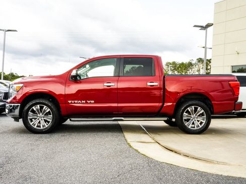Used 2019 Nissan Titan SL AWD/4WD image 9