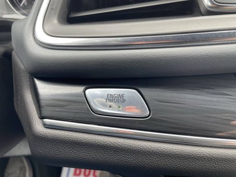 Used 2023 Buick Enclave Essence AWD/4WD image 19