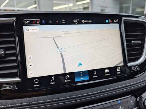 New 2026 Chrysler Pacifica Limited w/ S Appearance Package image 25