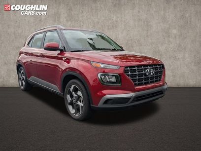 Used 2023 Hyundai Venue SEL w/ Cargo Package