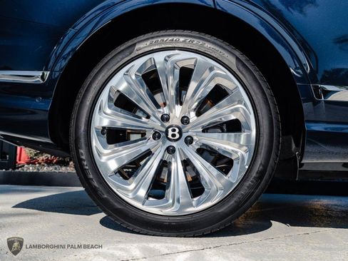 Used 2026 Bentley Bentayga Extended Wheelbase AWD/4WD image 46