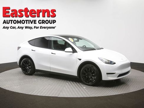 Used 2022 Tesla Model Y Long Range image 43
