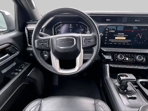 Used 2024 GMC Sierra 1500 Denali w/ Technology Package AWD/4WD image 6