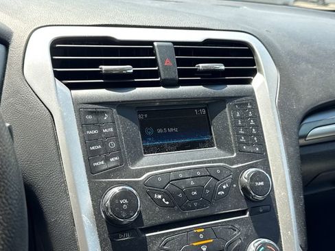 Used 2016 Ford Fusion S FWD image 19