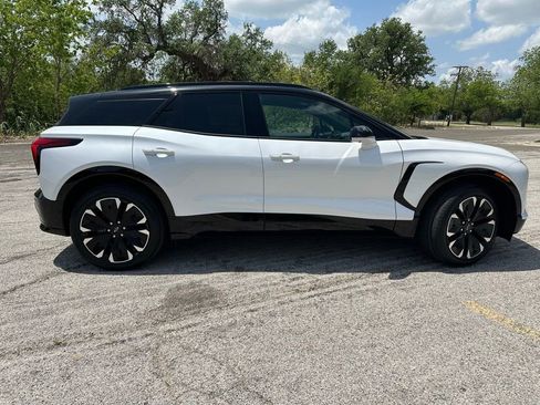 New 2025 Chevrolet Blazer EV RS image 5