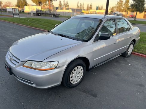 Used 2002 Honda Accord VP image 6