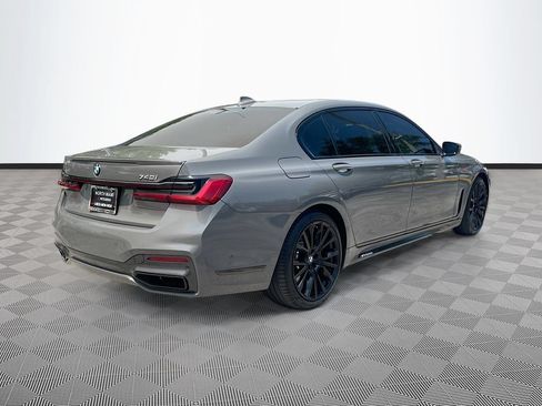 Used 2020 BMW 740i w/ M Sport Package RWD image 7