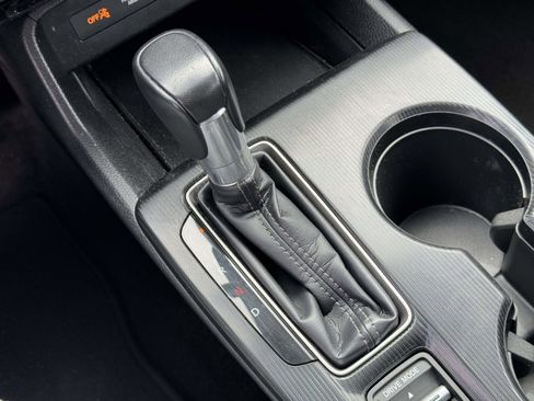 Used 2024 Honda Civic Sport image 25