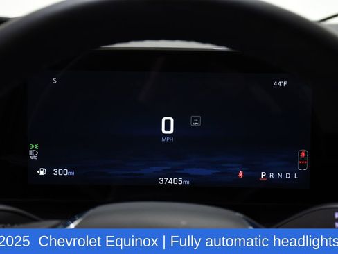 Used 2025 Chevrolet Equinox LT FWD image 13