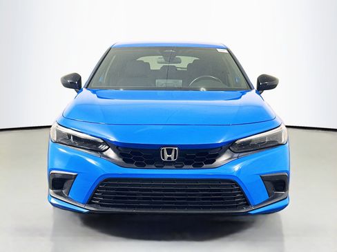 Used 2023 Honda Civic Sport image 2