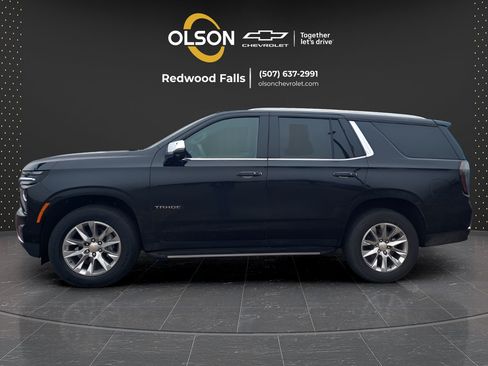 Used 2025 Chevrolet Tahoe Premier AWD/4WD image 2