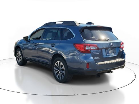 Used 2017 Subaru Outback 2.5i Limited image 4
