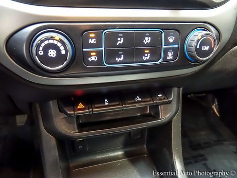 Used 2016 Chevrolet Colorado LT w/ LT Convenience Package image 18