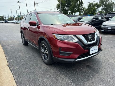 Used 2019 Nissan Rogue SV w/ Sun & Sound Touring Package AWD/4WD image 3
