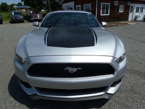 Used 2016 Ford Mustang Coupe w/ Equipment Group 051A RWD image 2
