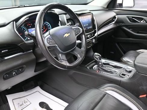 Used 2021 Chevrolet Traverse LT w/ LT Premium Package AWD/4WD image 14