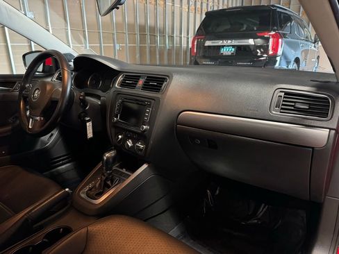 Used 2013 Volkswagen Jetta TDI image 18