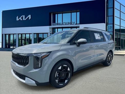 New 2026 Kia Carnival EX FWD image 3