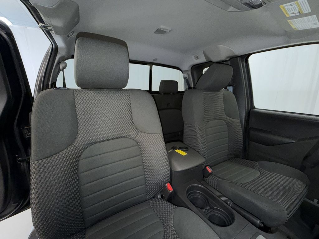 Used 2019 Nissan Frontier SV AWD/4WD image 19