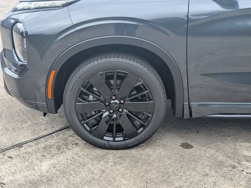 New 2026 Mitsubishi Outlander SEL Black Edition FWD image 9