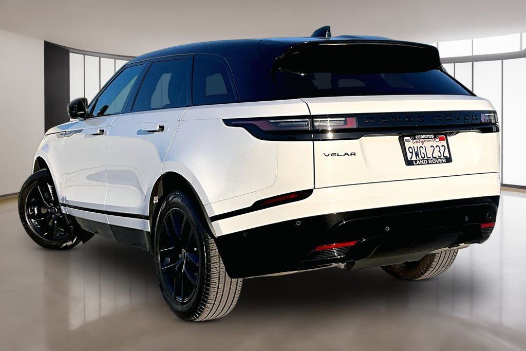 Certified 2026 Land Rover Range Rover Velar Dynamic SE AWD/4WD image 4