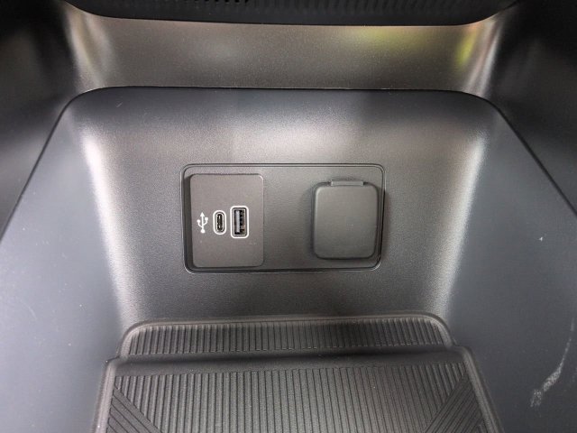 New 2026 Ford Explorer Active RWD image 24