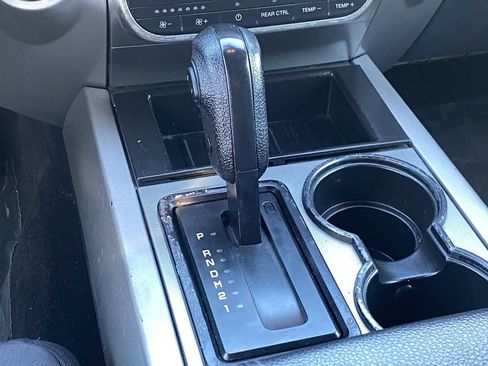 Used 2015 Ford Expedition EL XLT RWD image 18