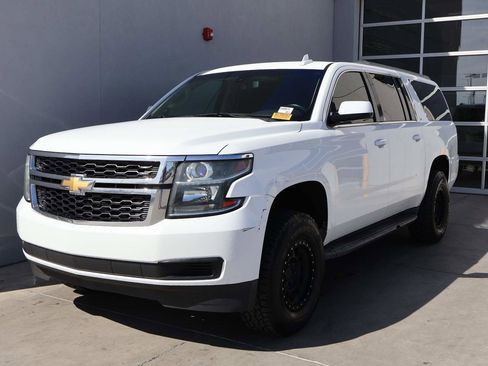 Used 2016 Chevrolet Suburban LS image 1