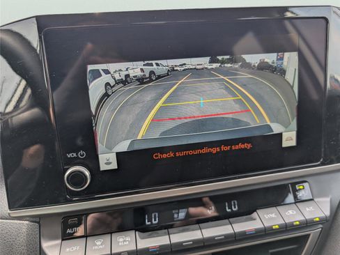 Used 2025 Toyota Camry LE w/ Convenience Package AWD/4WD image 15