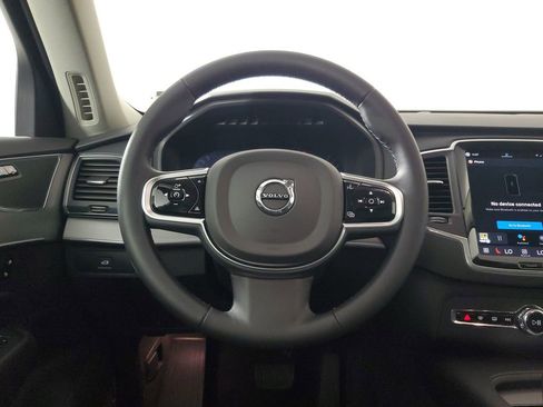 Certified 2025 Volvo XC90 B5 Core AWD/4WD image 19