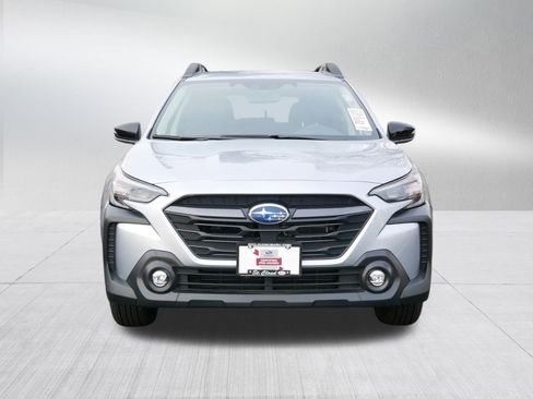 Certified 2025 Subaru Outback Premium image 2