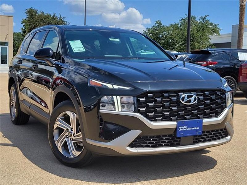 Certified 2023 Hyundai Santa Fe SE image 1