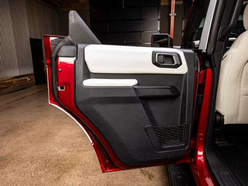 Used 2025 Ford Bronco Heritage Edition image 39