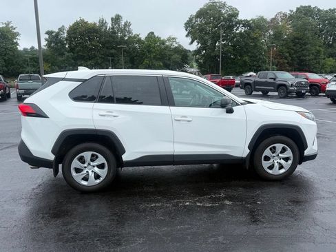 Used 2023 Toyota RAV4 LE AWD/4WD image 9